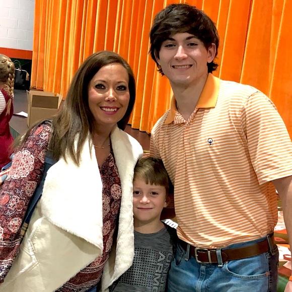 Meet your Posher, Jennifer - Picture 6 of 8